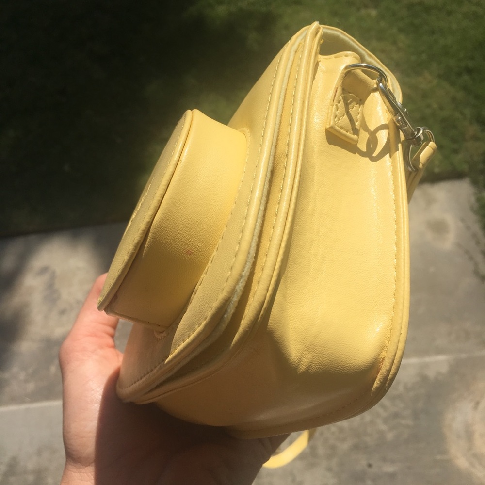 Instax Fugifilm Groovy Camera Case Mini 8 (Yellow) - Picture 2 of 5
